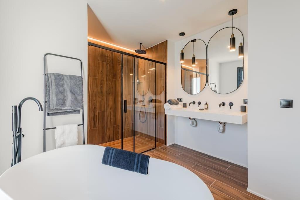 Villa Con Piscina Privada Gelves Zewnętrze zdjęcie