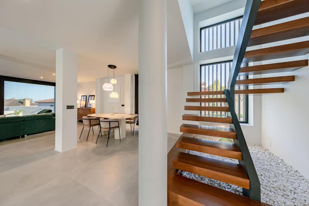 Villa Con Piscina Privada Gelves Zewnętrze zdjęcie