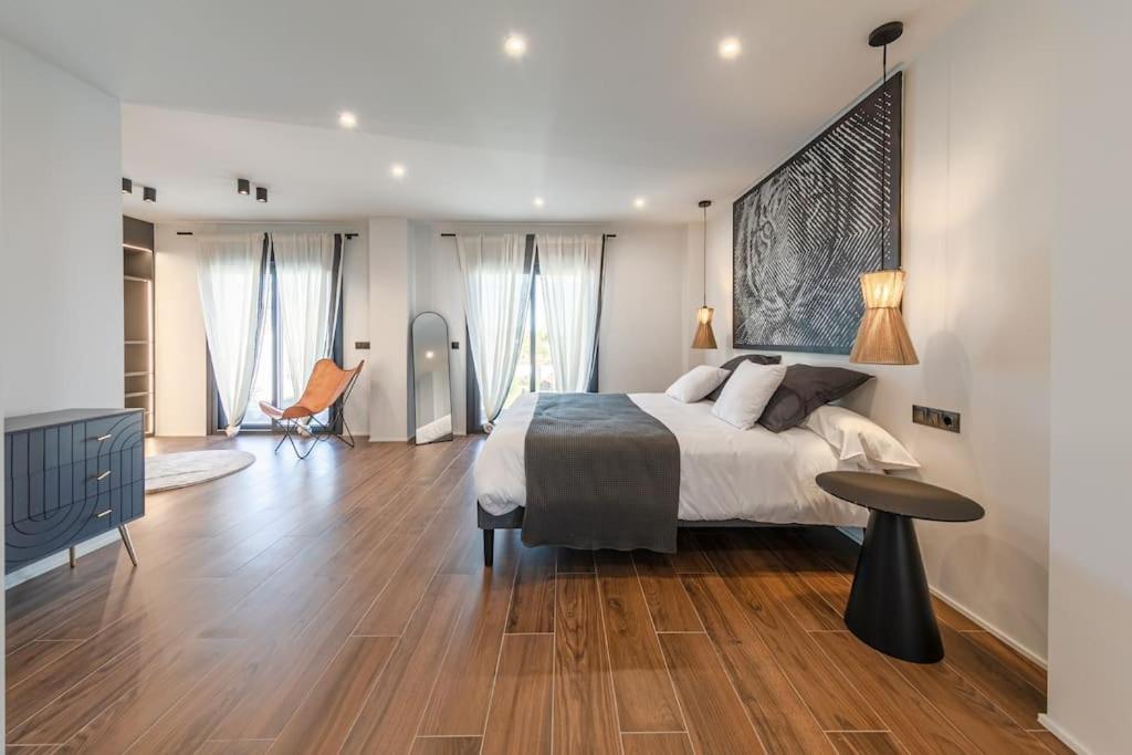 Villa Con Piscina Privada Gelves Zewnętrze zdjęcie